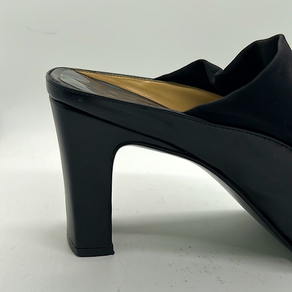 Salvatore Ferragamo Black Leather Strappy Heels Sandals Shoes **Size 9.5** 🌸🌸 - Picture 7 of 10